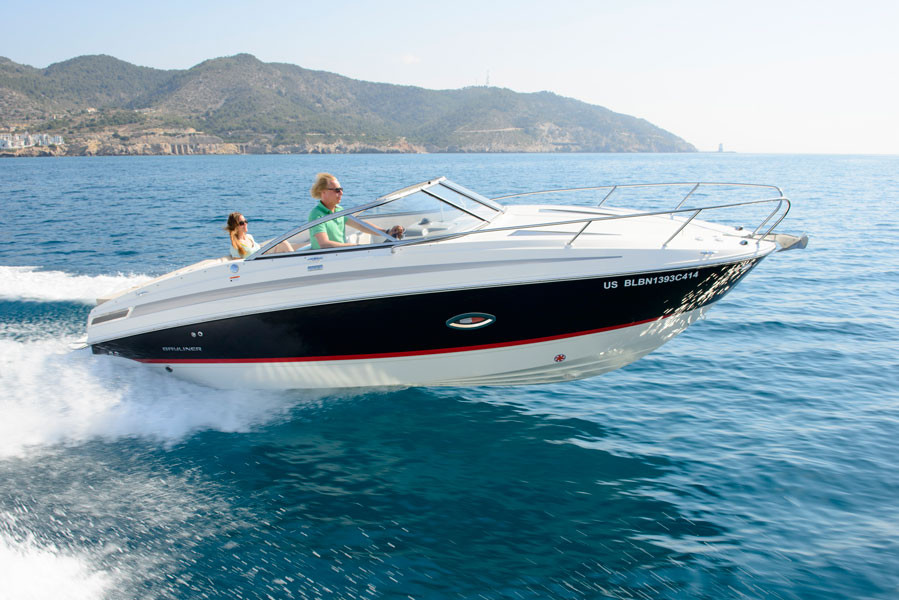 Bayliner 742R Cuddy med MerCruiser sterndrive - 0