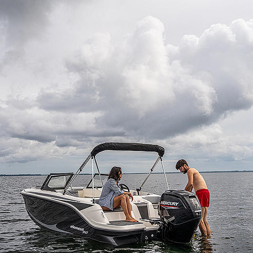 Bayliner M17 - 1