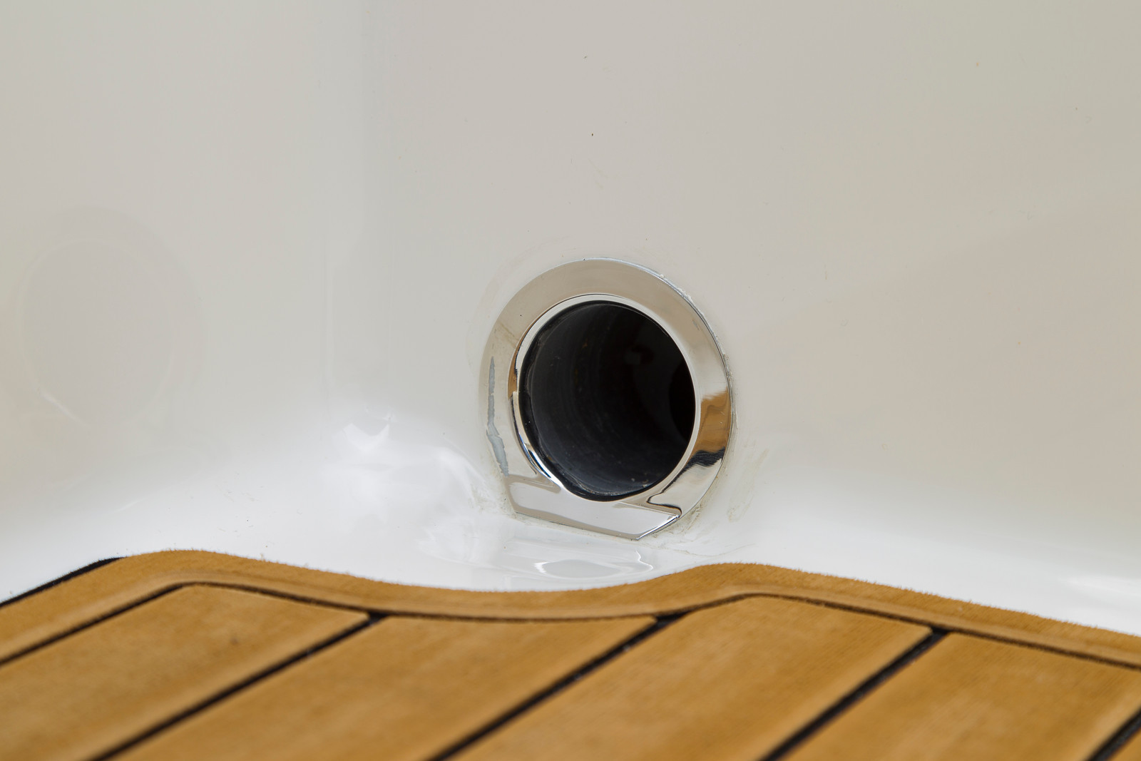 Bayliner VR6 med MerCruiser sterndrive - 12