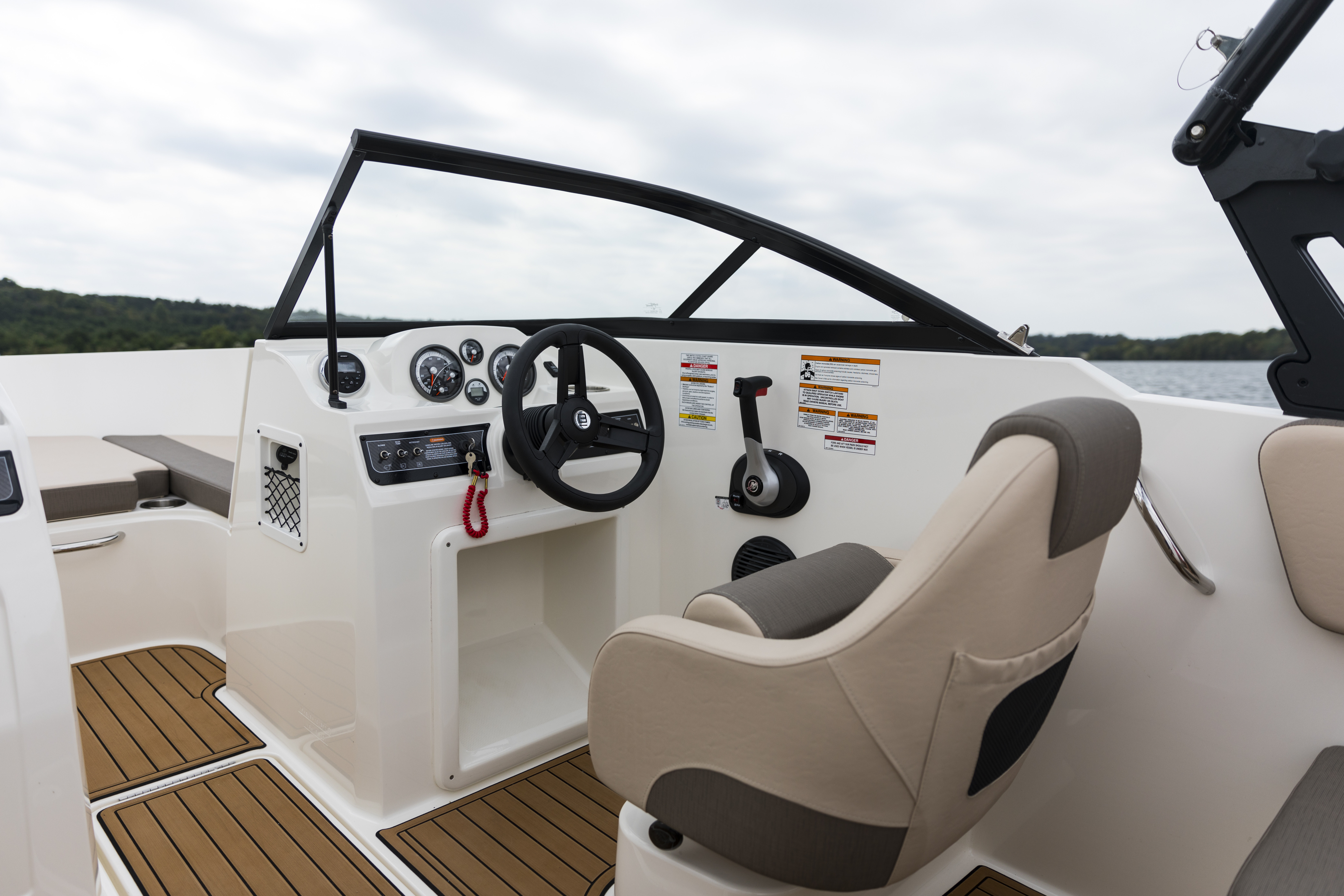 Bayliner VR4 OB - 13
