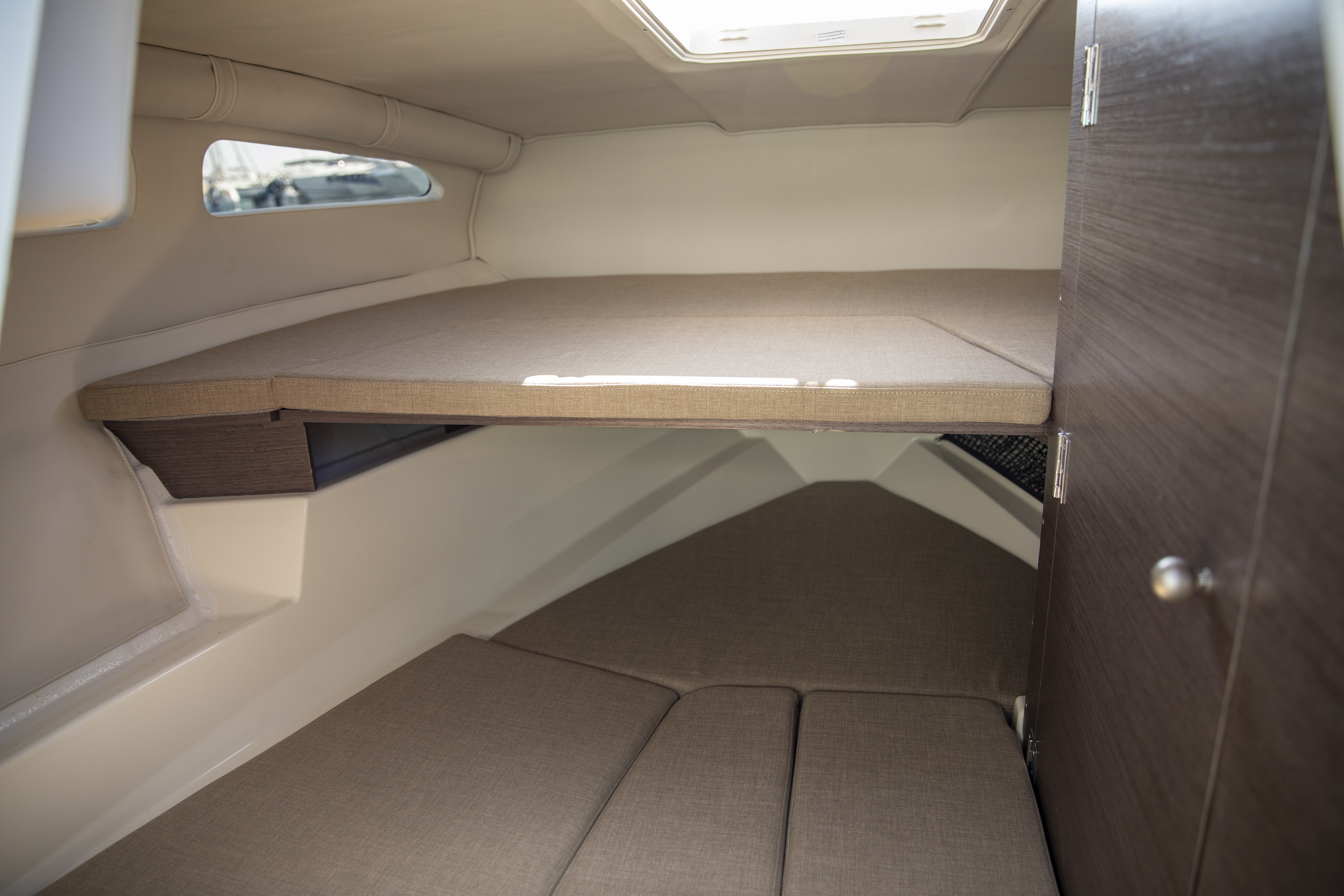 Bayliner VR6 Cuddy med MerCruiser sterndrive - 1