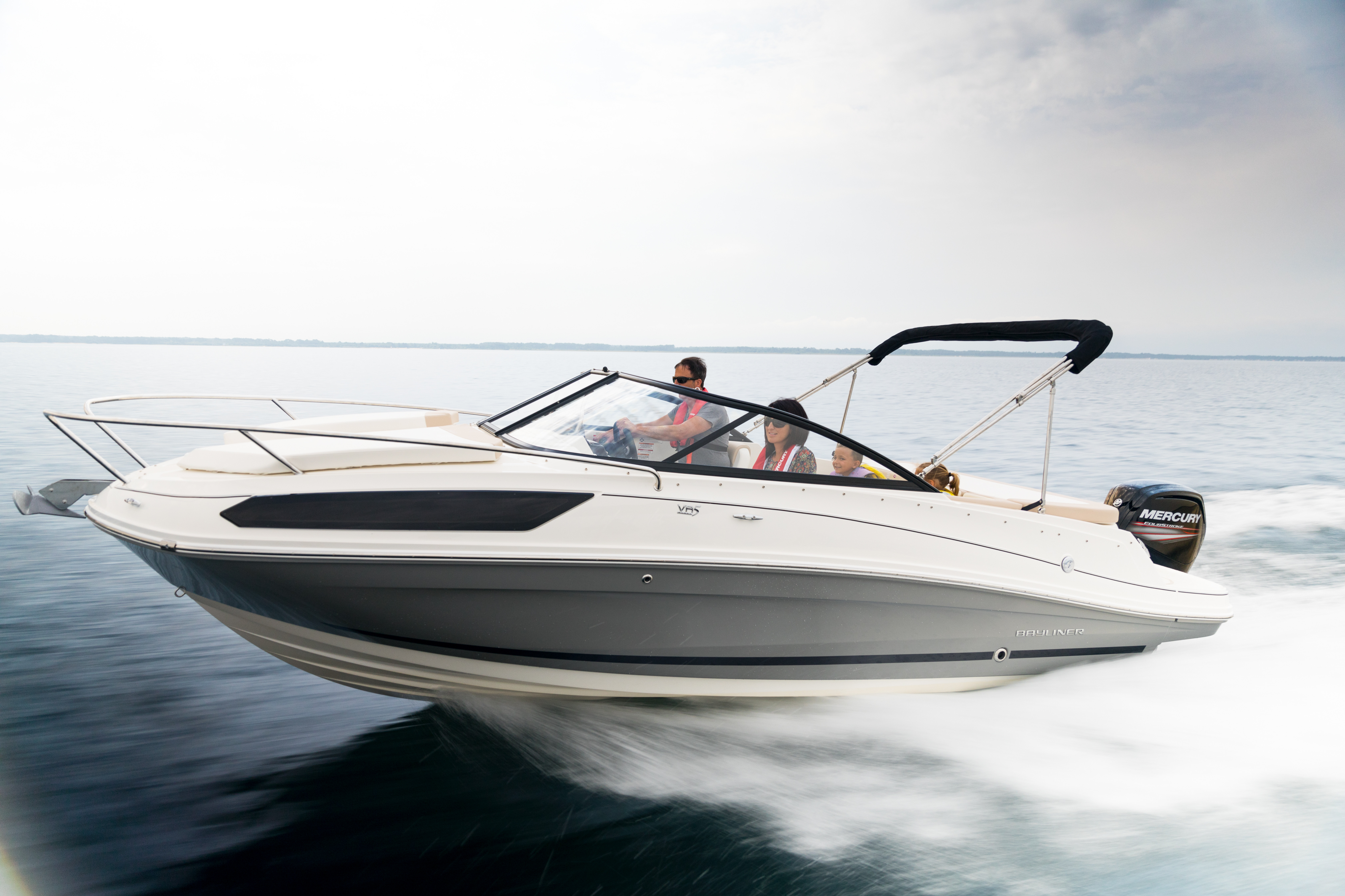 Bayliner VR5 OB Cuddy - 0