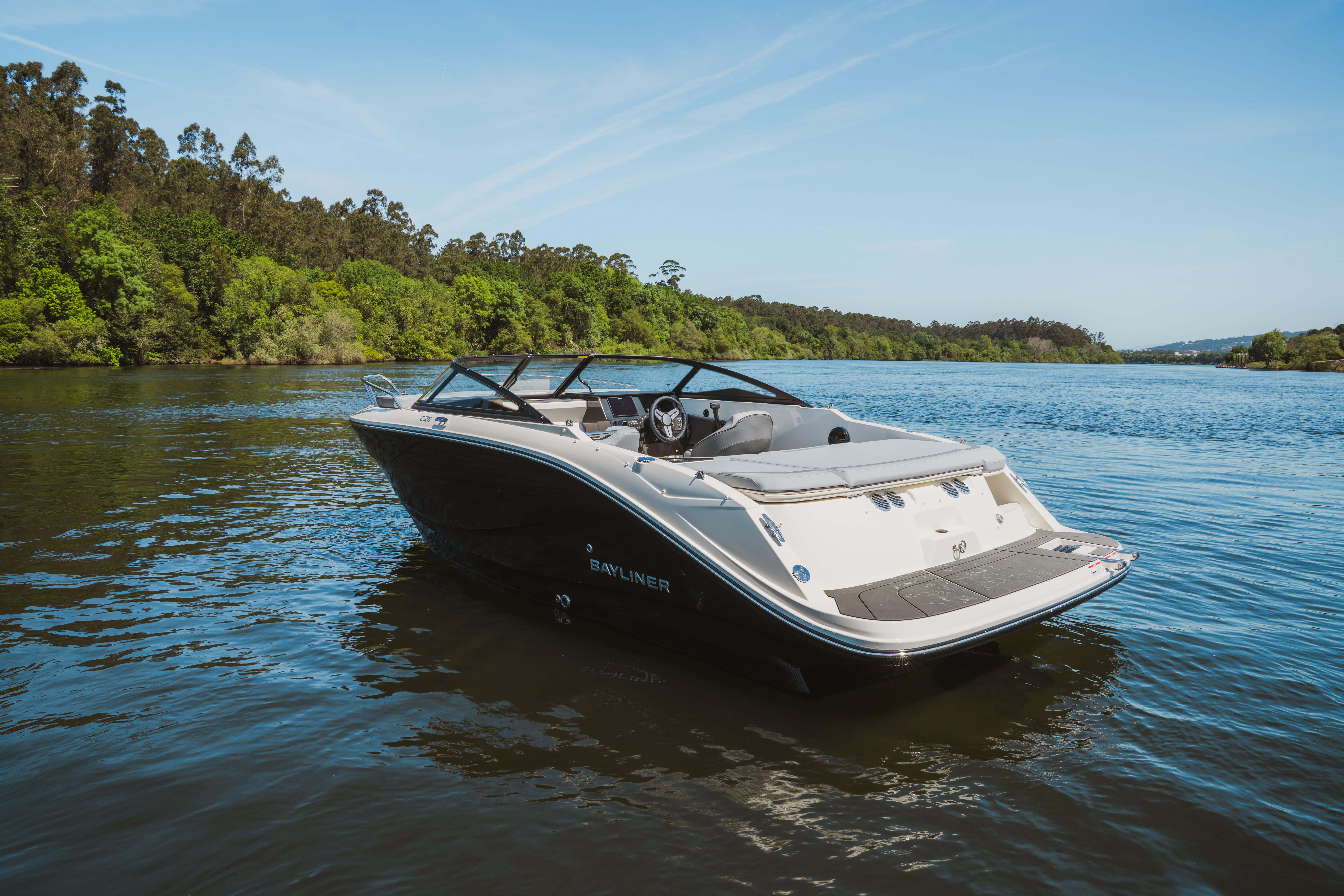 Bayliner C21 Cuddy med Mercruiser sterndrive - 0