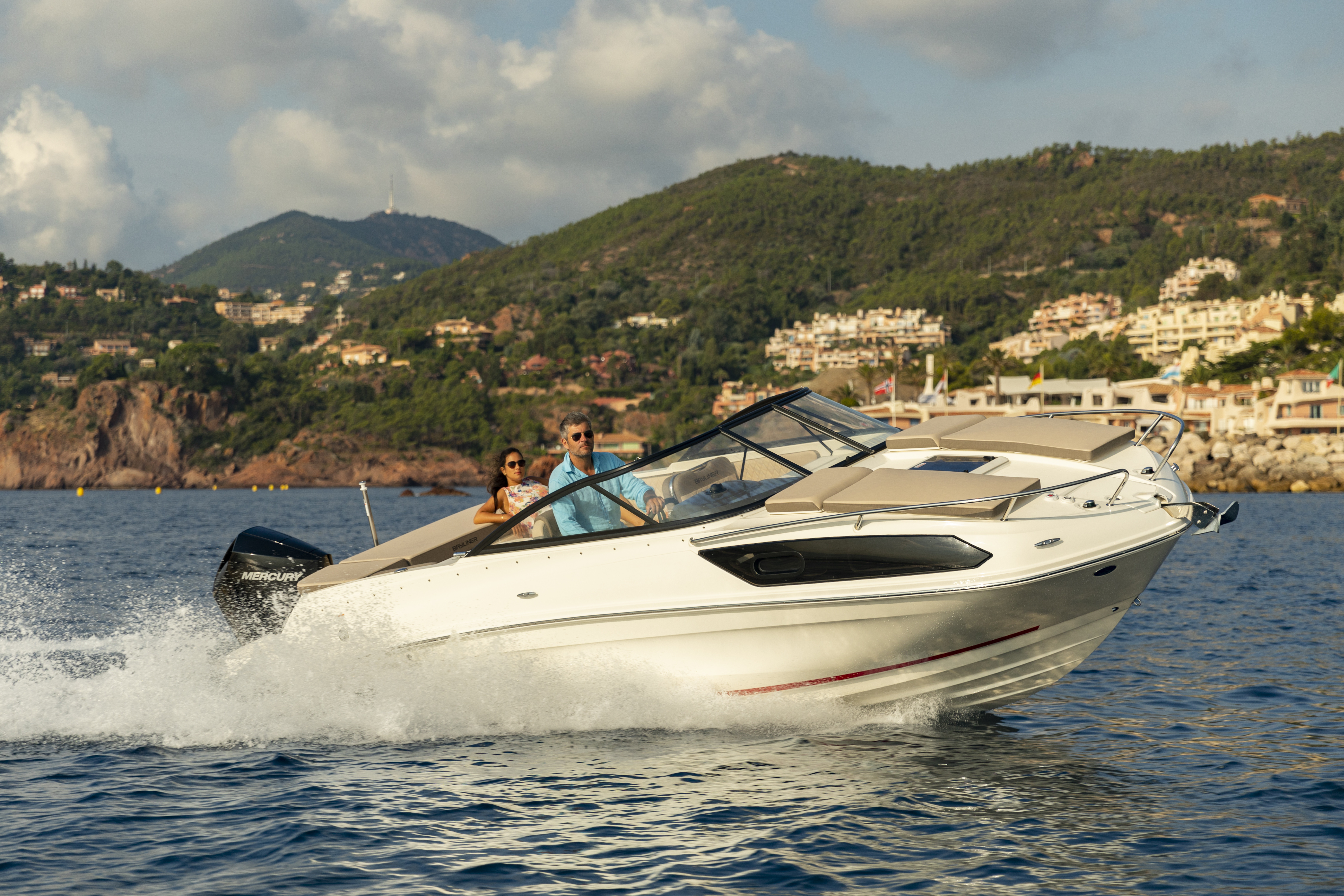 Bayliner VR6 OB Cuddy - 0