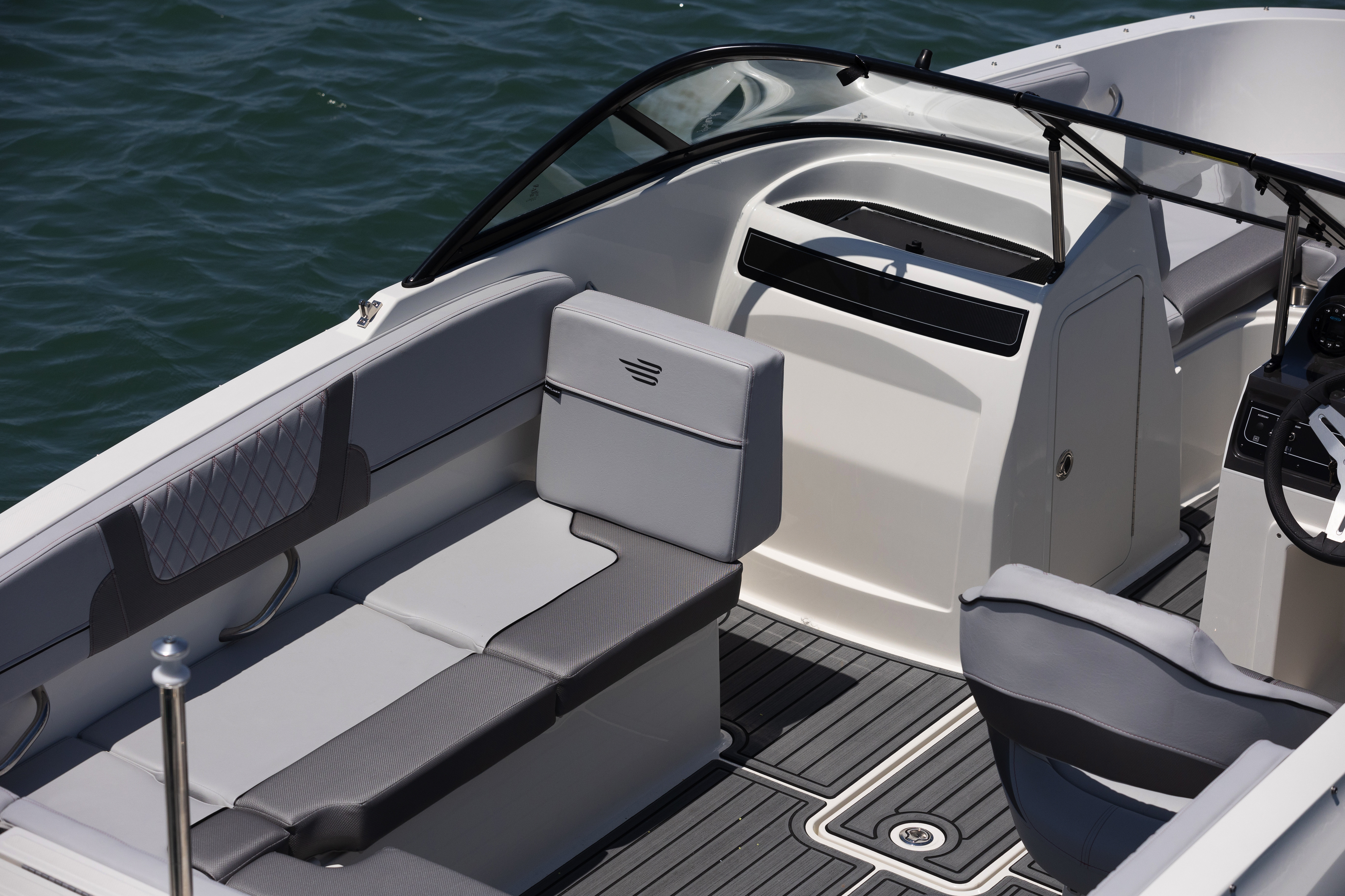 Bayliner VR4 OB (2023) - 10