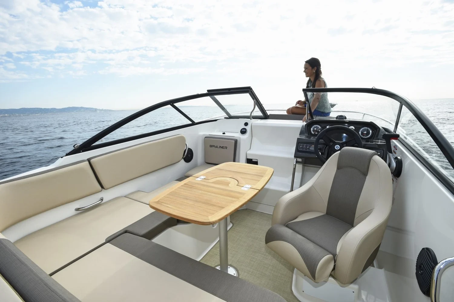 Bayliner VR5 Cuddy ( NY PRIS ) Sat 25.000.- Ned  - 6