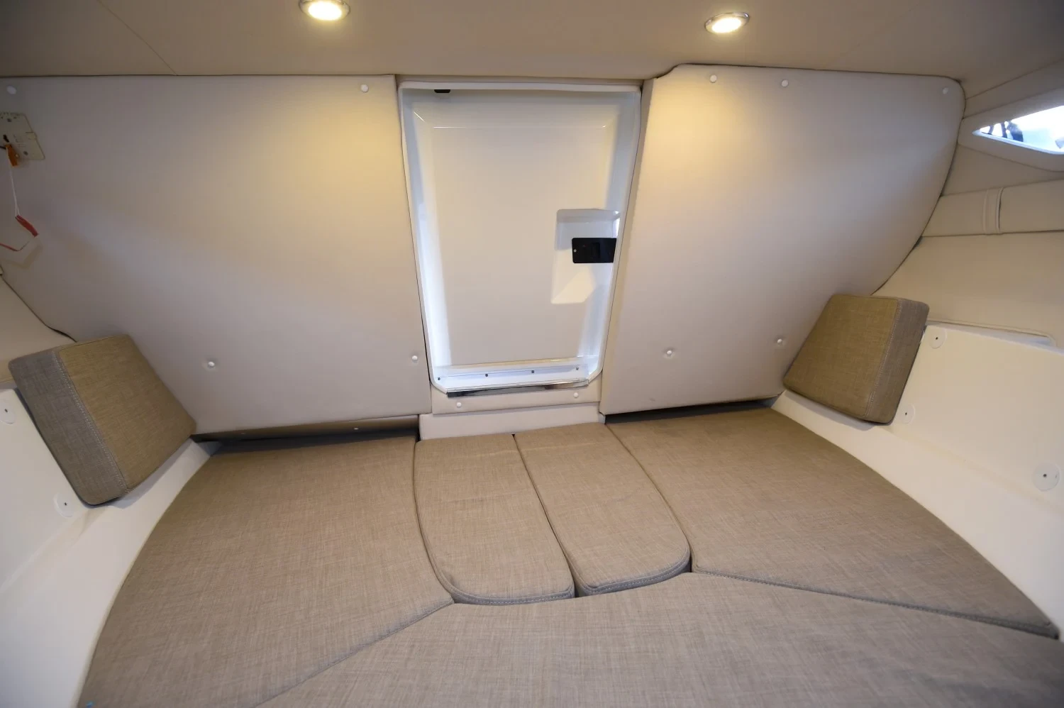 Bayliner VR5 Cuddy (2024) - 9