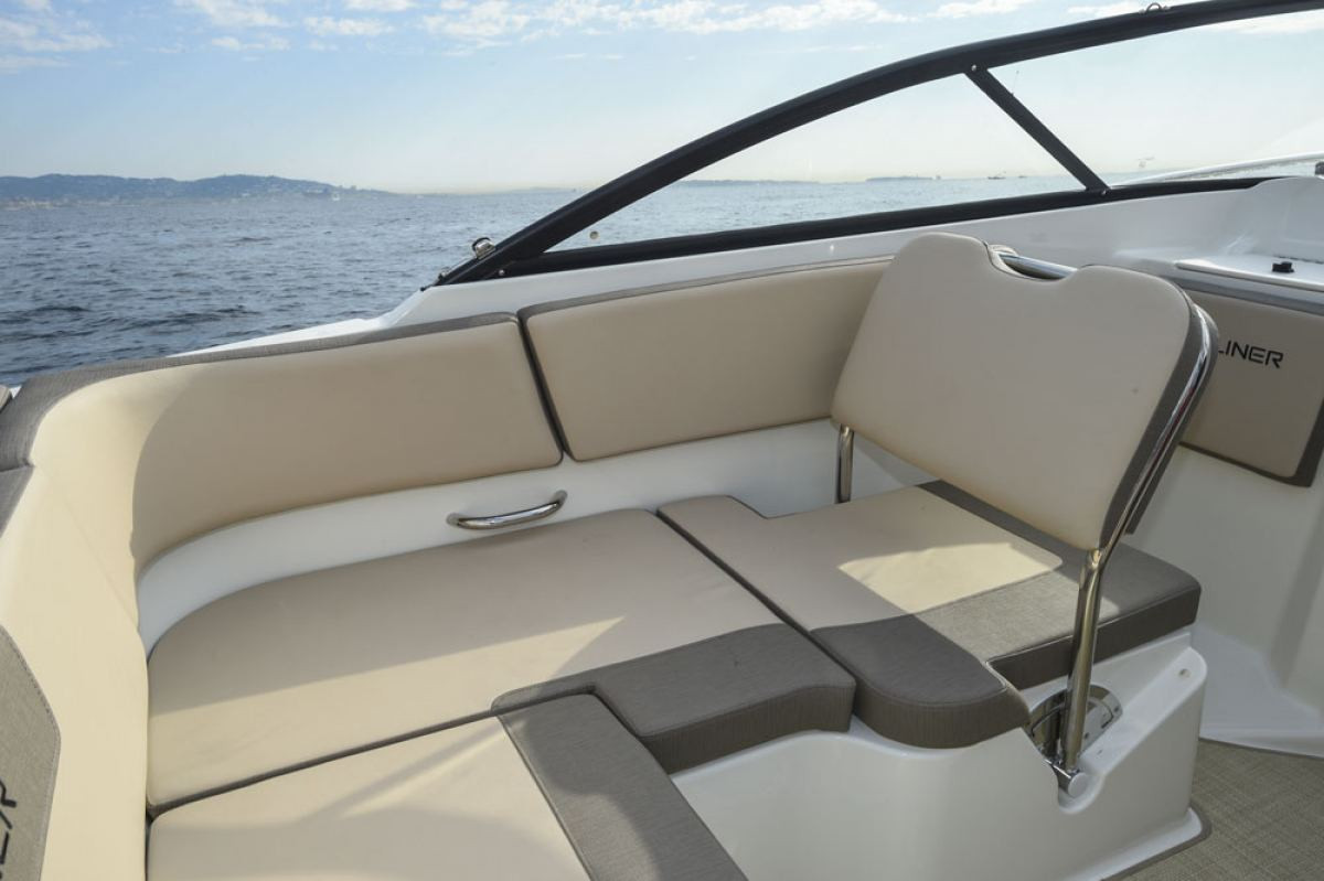 Bayliner VR5 Cuddy OB (2023) - 7