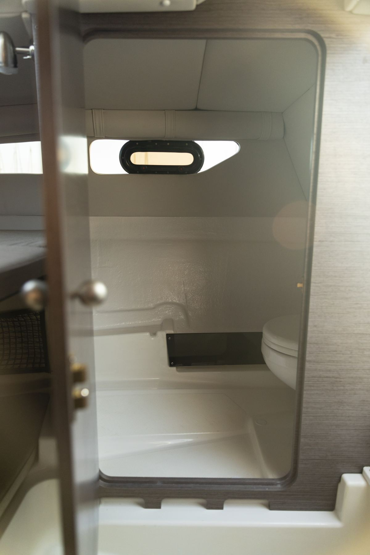 Bayliner VR6 Cuddy - 7