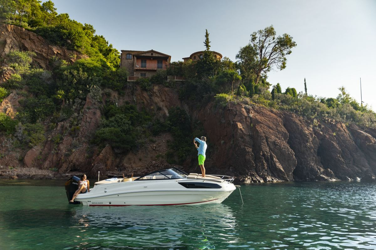 Bayliner VR6 Cuddy - 0