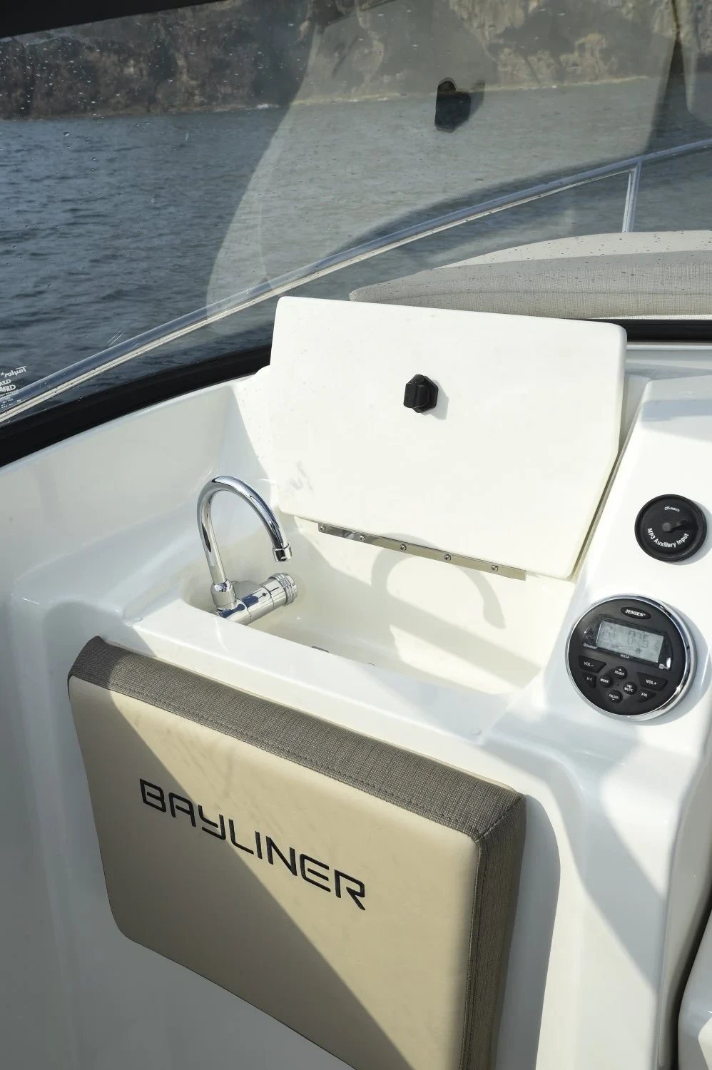 Bayliner VR5 Cuddy ( NY PRIS ) Sat 25.000.- Ned  - 1